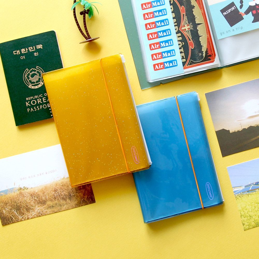 MOAMOA Postcard Book