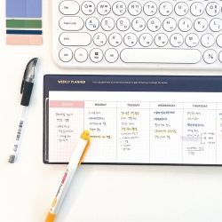 Weekly Desk Pad, Undated 