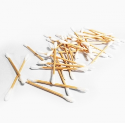 .Cushion King Plus Wooden Cotton Swabs (200P Case Type)
