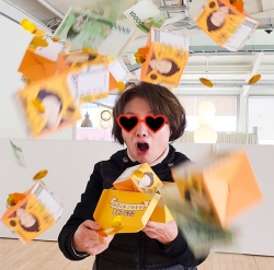 Unexpected pocket money gift box