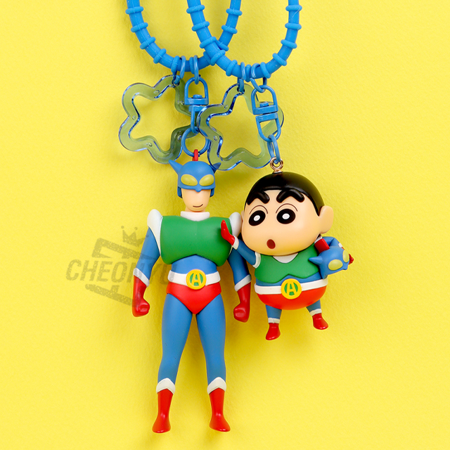 Crayon Action Mask Figure Keyring, Random