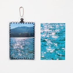 Big size 4 cut photo holder smile