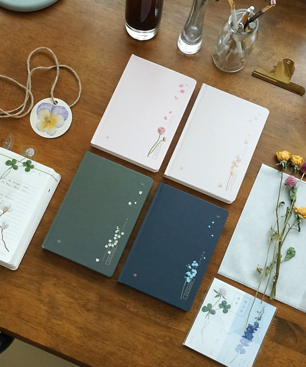 Flower Road Diary 100-Day Flower Language Diary Gift Set
