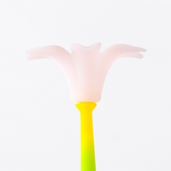 Wobbly pen Lilly