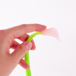Wobbly pen Calla