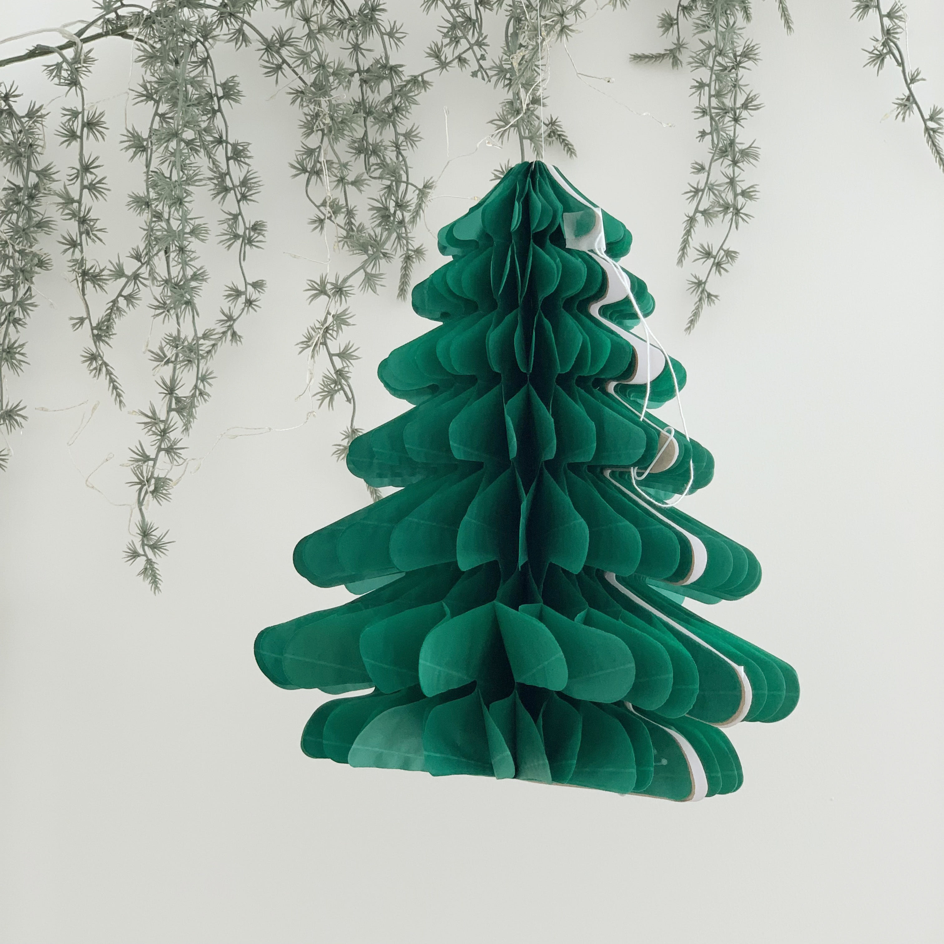 Christmas Tree Honeycomb Ball