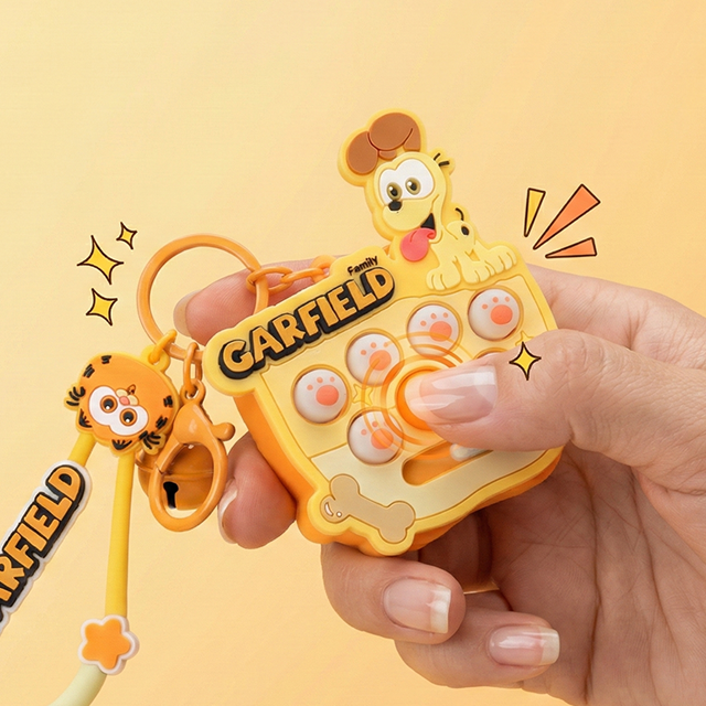 Garfield Button Keyring