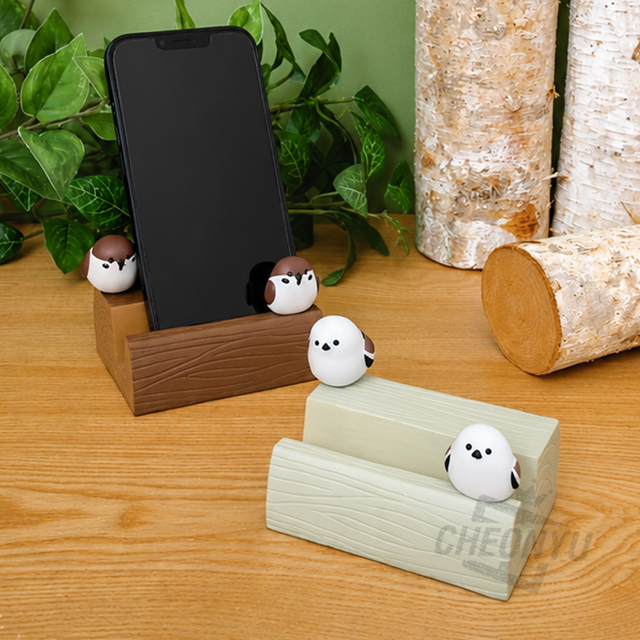 Little Bird Log Smartphone Stand