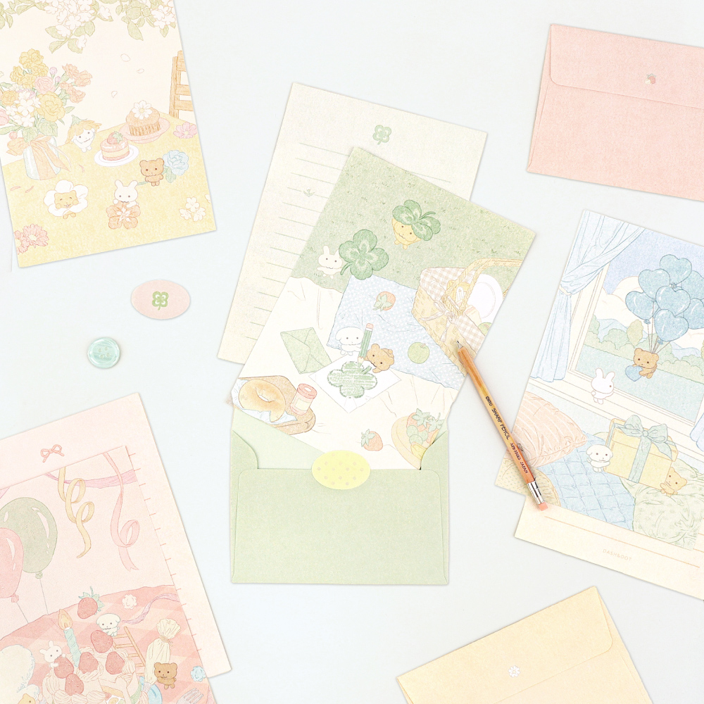 [dashanddot]  Pogni letter set