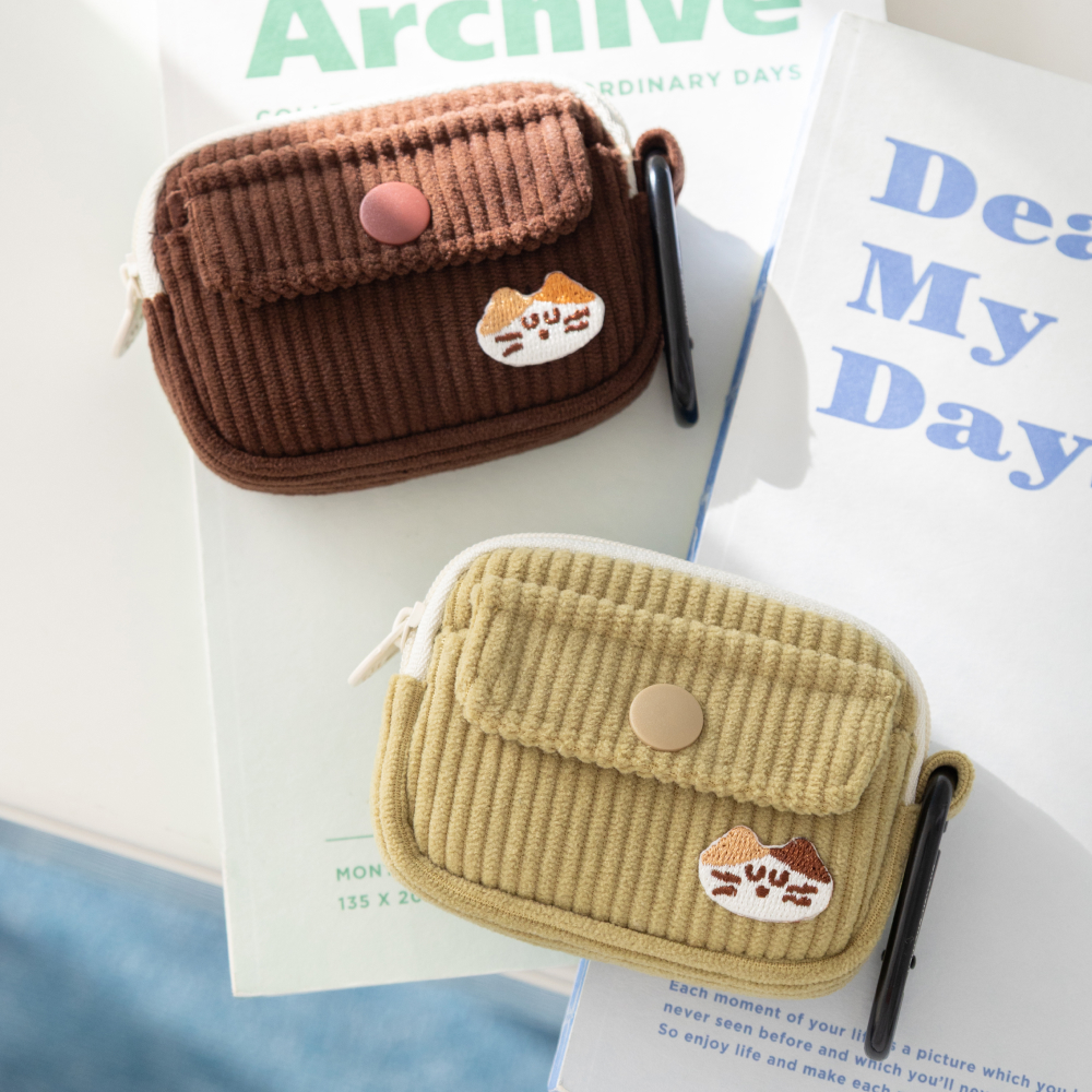 Brunch Brother Mogry Corduroy Airpods Pouch