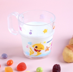 Baby shark cup for toothbrushing