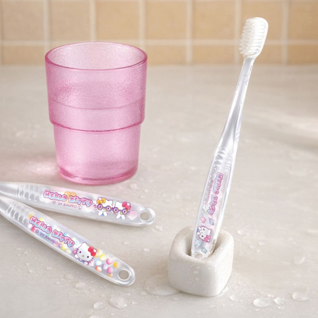 Hello Kitty Kid's Toothbrush 3P Set (Included Caps) STEP2
