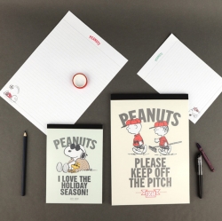 Peanuts Ruled Notepad A4