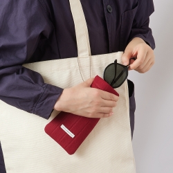 SOFT GLASSES POUCH