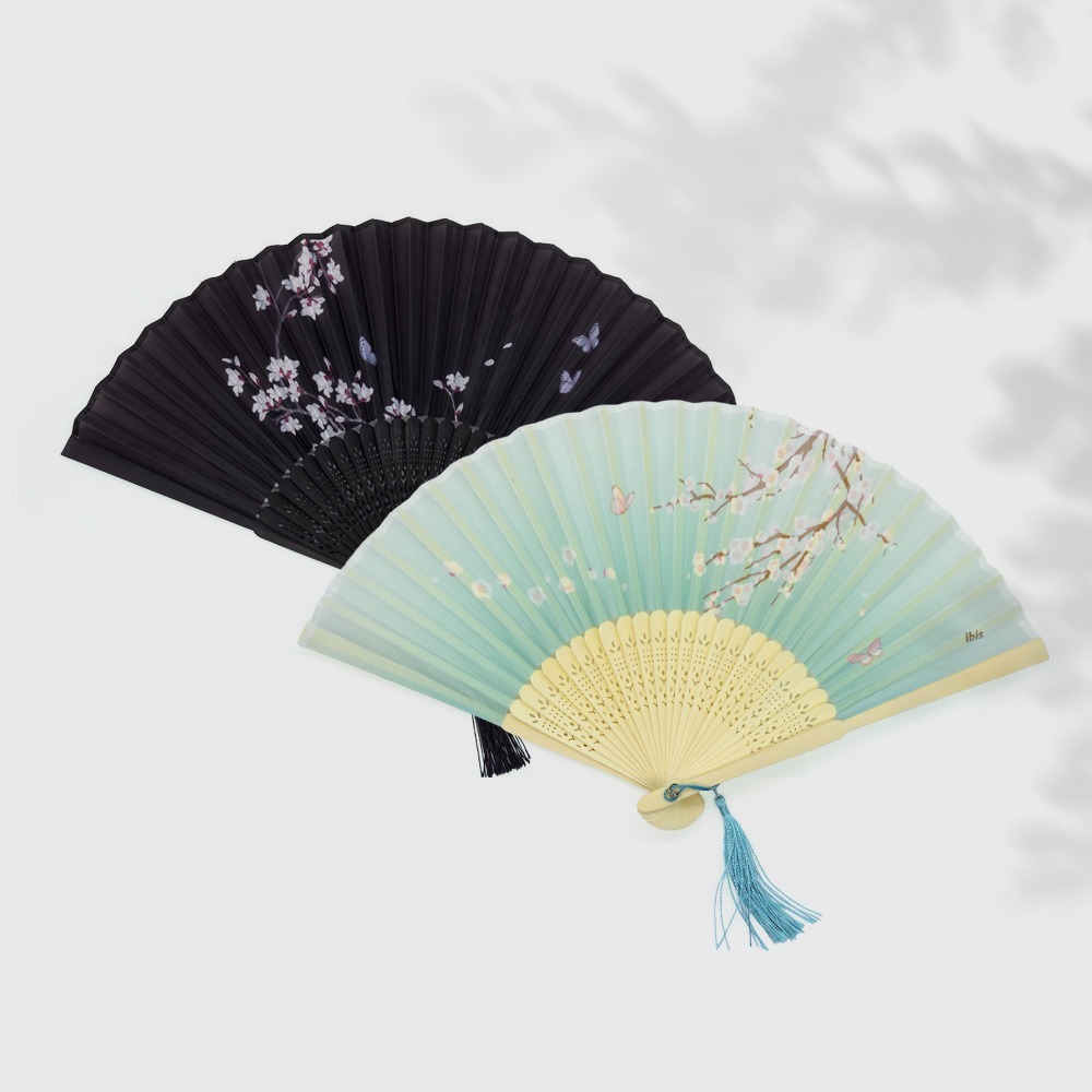 Traditional folding bamboo fan, Random