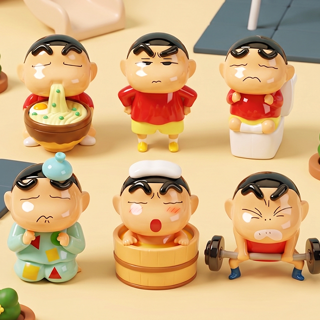 Crayon Shin-chan Figure Strap Keyring (Random)